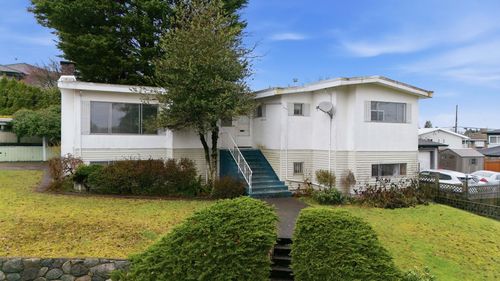 4745 Gilpin Crt, Burnaby, BC, V5G3A1 | Card Image