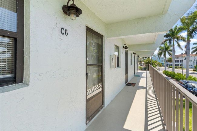 6 - 1300 Seaway Dr, Condo with 2 bedrooms, 2 bathrooms and null parking in Fort Pierce FL | Image 4