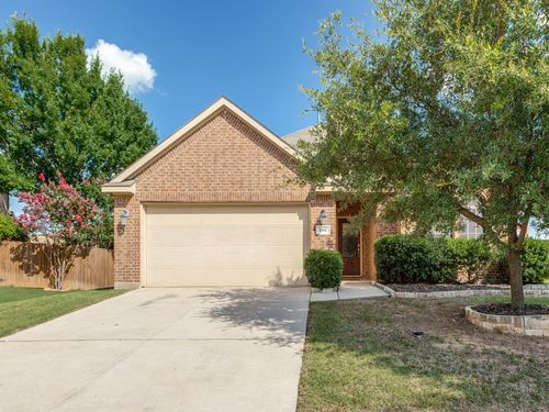 700 Lark Dr, Aubrey, TX, 76227-3720 | Card Image
