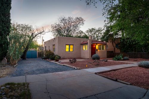 217 Amherst Dr Ne, Albuquerque, NM, 87106-1304 | Card Image
