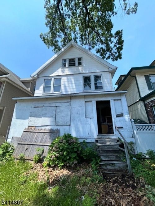 101 N 22nd St, East Orange, NJ, 07017-4901 | Card Image