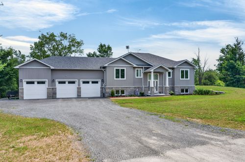 12 Petworth Rd, Yarker, ON, K0K3N0 | Card Image