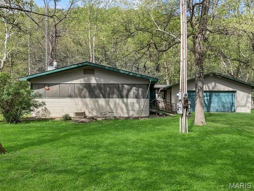 847 Wolf Pen Holw, Camdenton, MO, 65020-5411 | Card Image