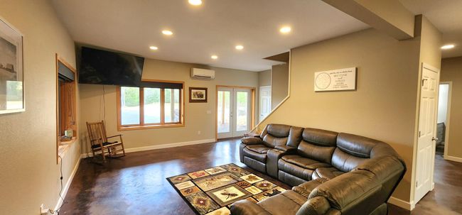 Lower level family room with walkout | Image 14