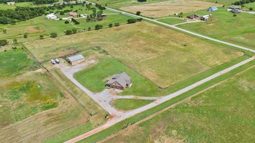3895 Arrowhead Rd Ne, Piedmont, OK, 73078-9260 | Card Image