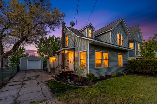832 Sigsbee St, Grand Rapids, MI, 49506-2537 | Card Image