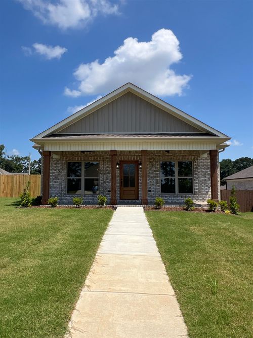 142 Silver Leaf Ln, Florence, AL, 35633-4341 | Card Image