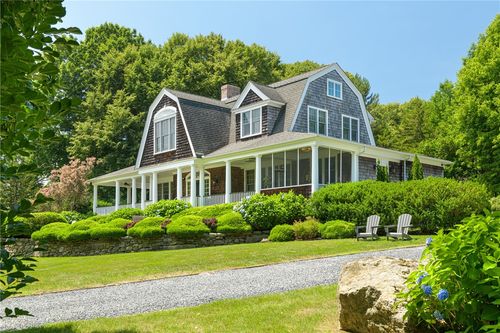 125 Waterway Rd, Saunderstown, RI, 02874-3904 | Card Image
