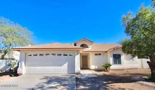 3132 W Avenida Isabel, Tucson, AZ, 85746-8227 | Card Image
