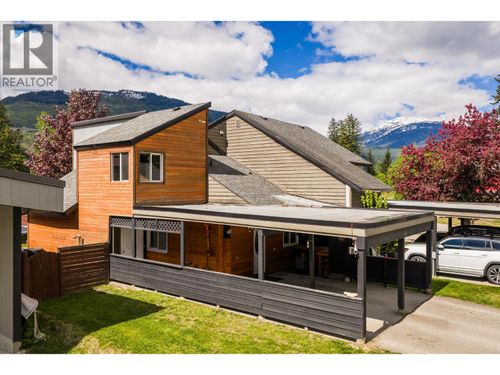 133 Greely Cres, Revelstoke, BC, V0E2S0 | Card Image