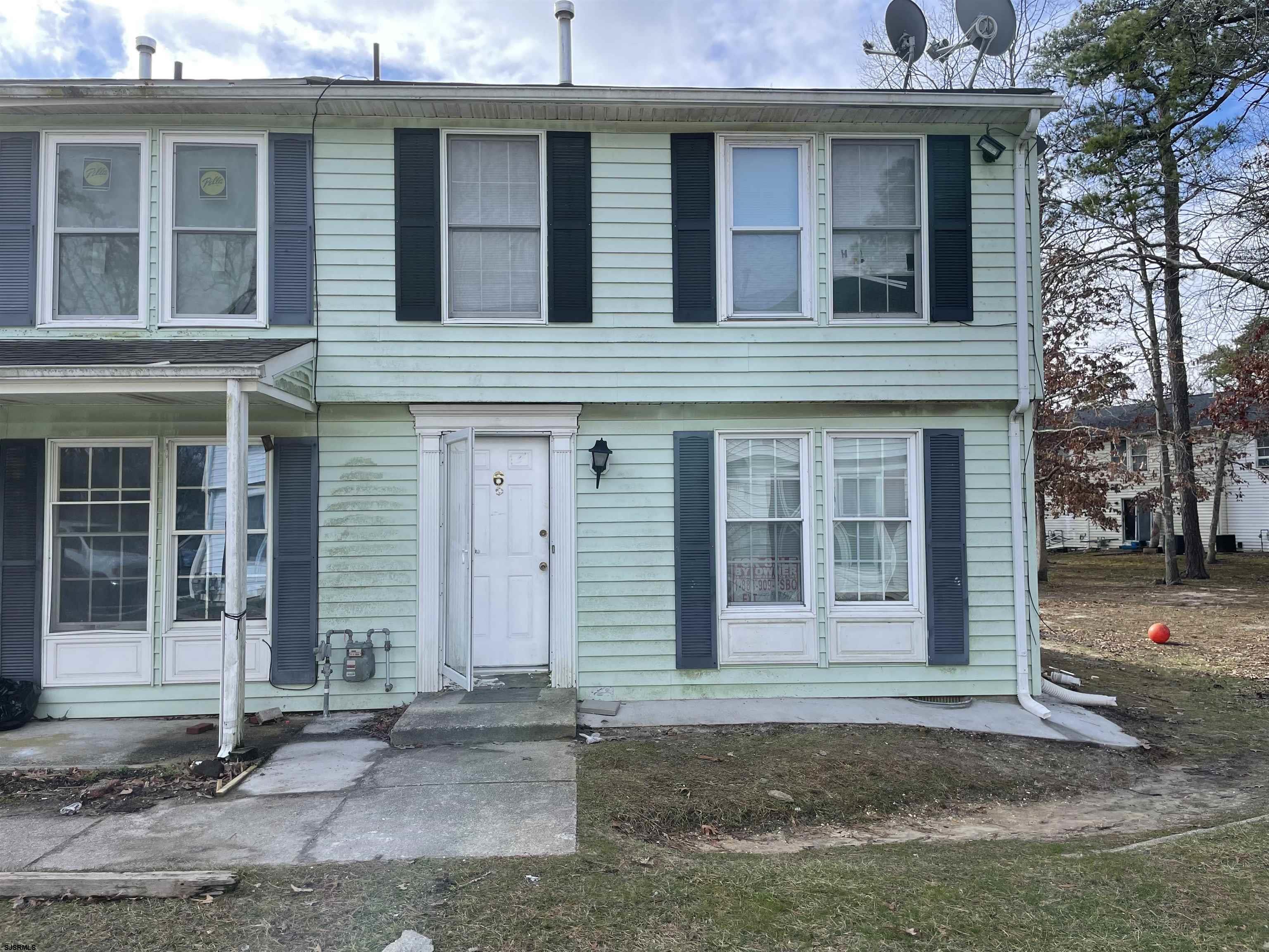 Theresa Ct, Galloway, NJ 08205