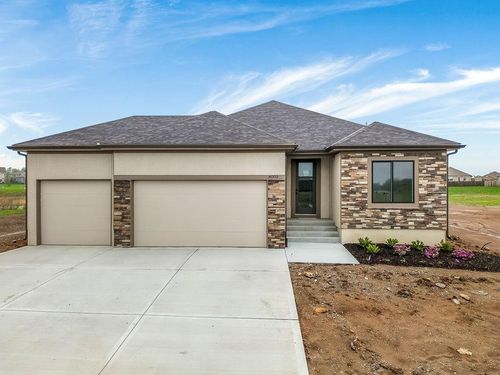 8005 Ne Hoot Owl St, Grain Valley, MO, 64029 | Card Image