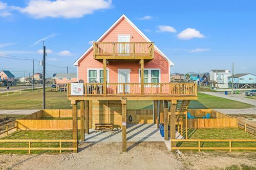 106 Pelican Pl, Surfside Beach, TX, 77541-9580 | Card Image