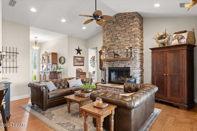 140 Little Brown Church Rd, Home with 3 bedrooms, 2 bathrooms and null parking in Pierson FL | Image 12