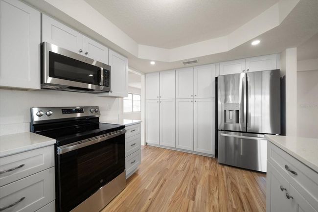 911 Sago Palm Way, House other with 3 bedrooms, 2 bathrooms and null parking in APOLLO BEACH FL | Image 7
