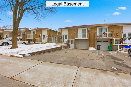 3684 Ellengale Dr, Mississauga, ON, L5C1Z7 | Card Image