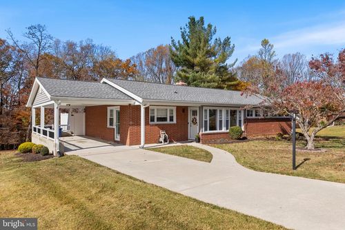 9504 Buckhorn Rd, Parkville, MD, 21234-1002 | Card Image