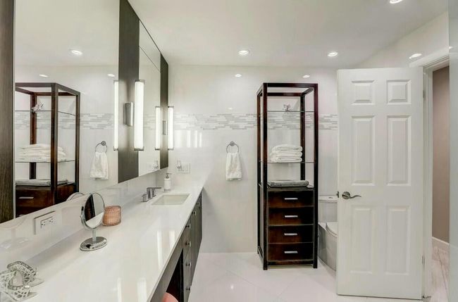 6778 Versailles Ct, Condo with 2 bedrooms, 3 bathrooms and null parking in Lake Worth FL | Image 15