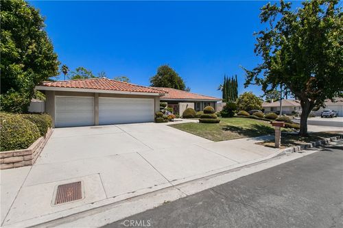 10200 Bothwell Rd, Northridge, CA, 91324-1003 | Card Image