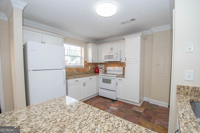 482 N Jeff Davis Dr, Condo with 2 bedrooms, 2 bathrooms and 2 parking in Fayetteville GA | Image 11