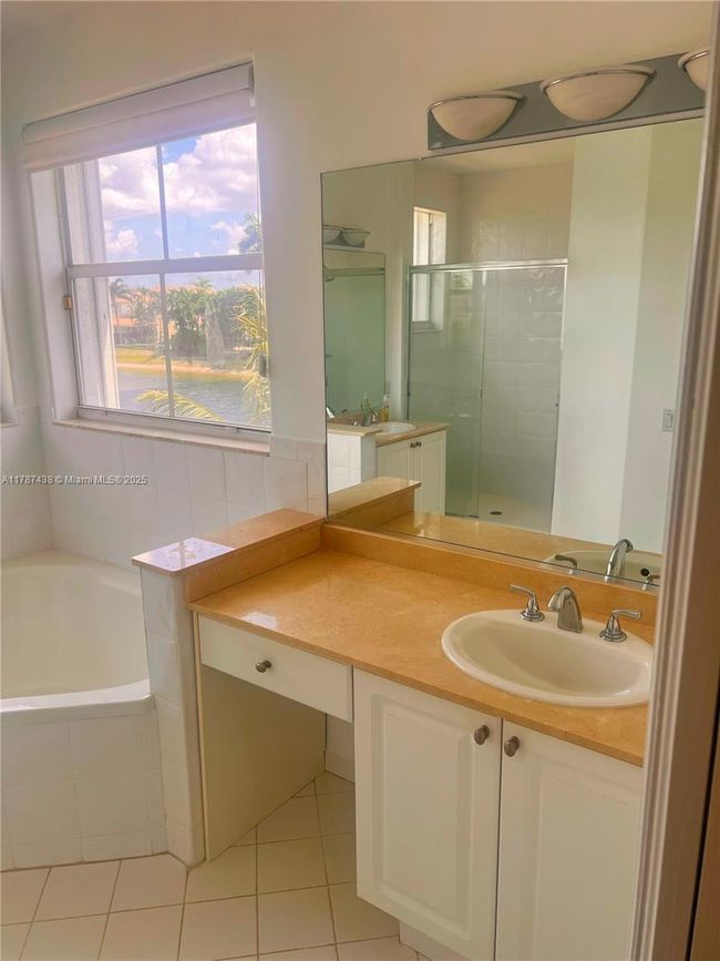 0 - 11336 Nw 47 Th Ln, House other with 4 bedrooms, 3 bathrooms and null parking in Doral FL | Image 18