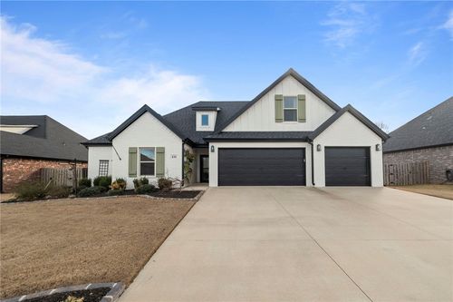 431 Ceola Ave, Tontitown, AR, 72762-4122 | Card Image