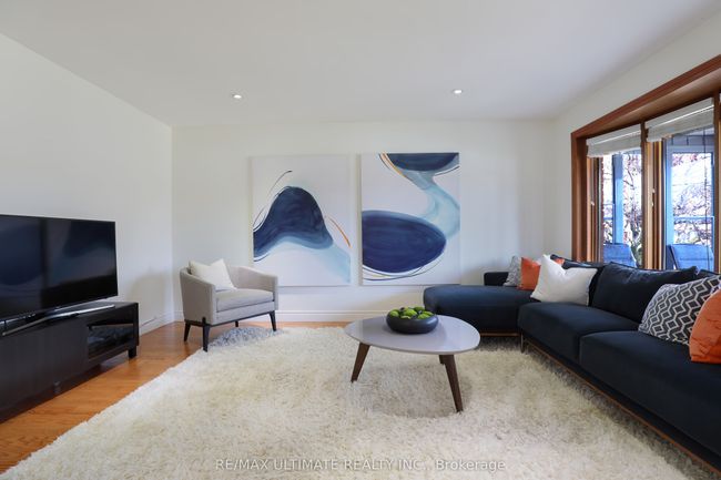 42 Marta Ave, House other with 3 bedrooms, 2 bathrooms and 1 parking in Scarborough ON | Image 6