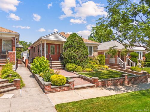 20119 24th Ave, Bayside, NY, 11360-1310 | Card Image