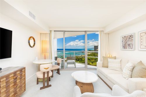 2205-223 Saratoga Rd, Honolulu, HI, 96815-1942 | Card Image
