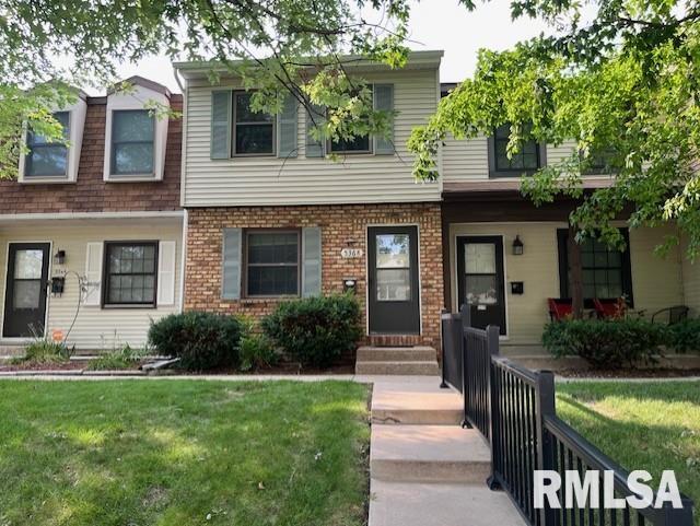 Linwood Ave, Davenport, IA 52806