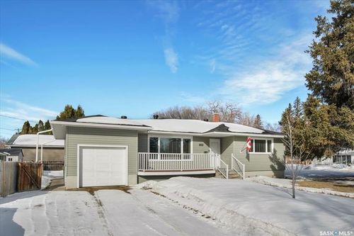 2102 Victoria Ave, Saskatoon, SK, S7J0W7 | Card Image