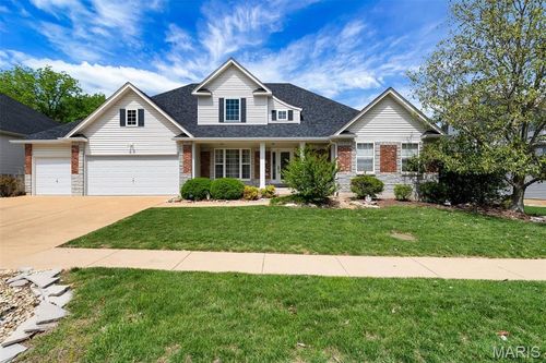 113 Christopher Pl, Saint Louis, MO, 63129-4981 | Card Image