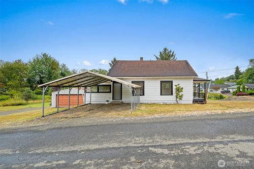 2104 Stuart Street, Raymond, WA, 98577 | Card Image