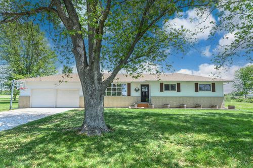 8810 S Coats Rd, Glasford, IL, 61533-9739 | Card Image