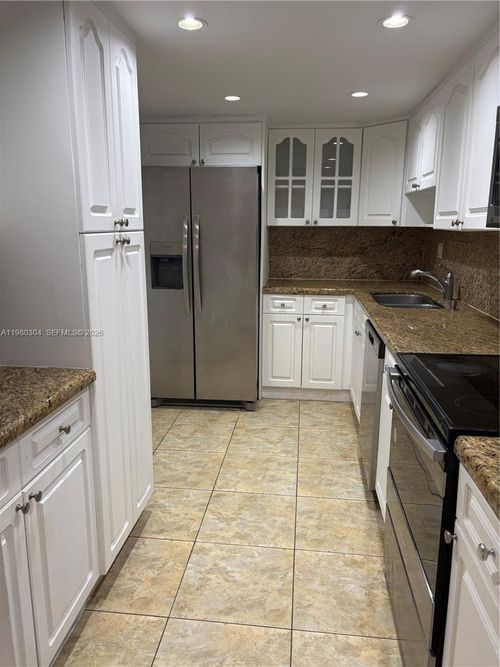 apt-140-1800 Sans Souci Blvd, North Miami, FL, 33181-3067 | Card Image
