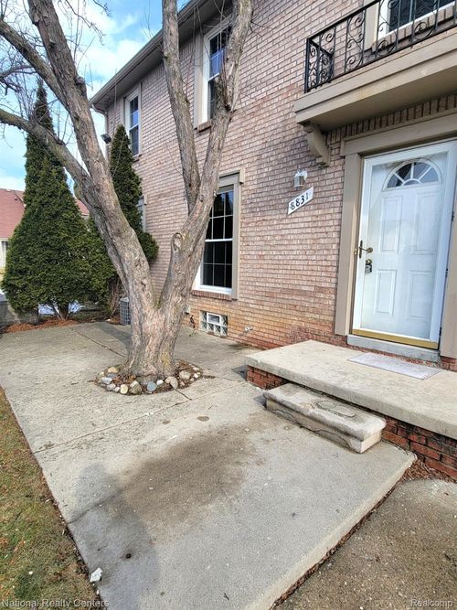 8831 Sunrise Drive, Sterling Heights, MI, 48312 | Card Image
