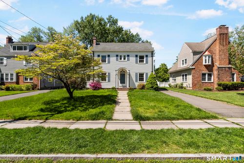 77 Newport Ave, West Hartford, CT, 06107-3029 | Card Image
