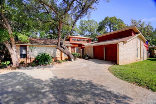 15335 Henderson Pass, San Antonio, TX, 78232-3941 | Card Image