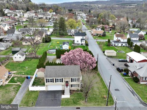 200 5th St, WALNUTPORT, PA, 18088-1314 | Card Image