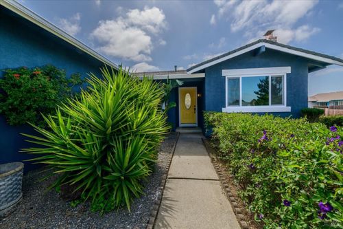 200 Saint Olaf Way, Vallejo, CA, 94589-1824 | Card Image