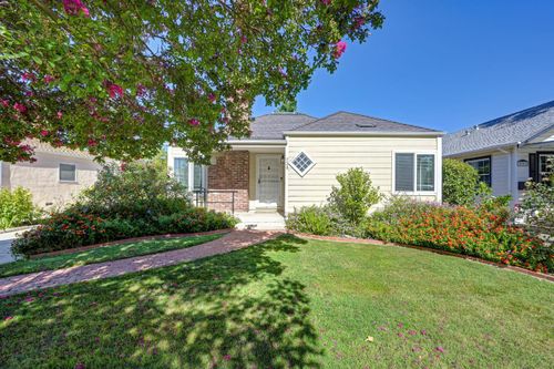 730 54th Street, Sacramento, CA, 95819 | Card Image