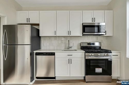 7505 Palisade Ave, North Bergen, NJ, 07047-5538 | Card Image