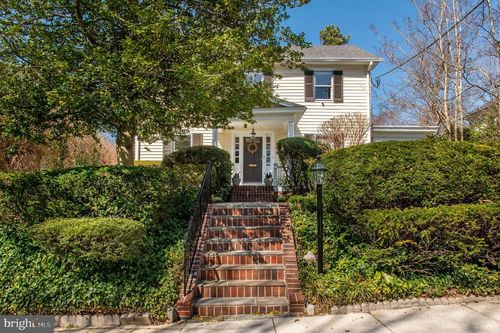 3915 Aspen St, CHEVY CHASE, MD, 20815-5060 | Card Image