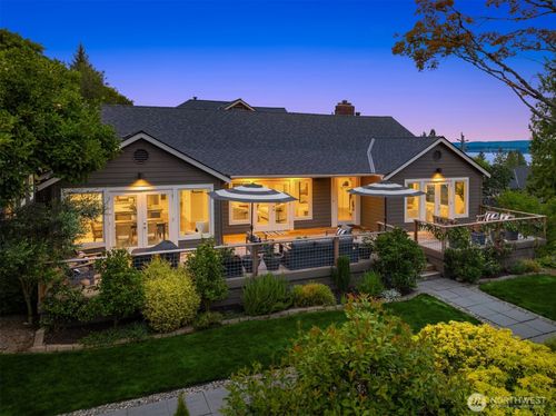 3616 E Pine St, Seattle, WA, 98122-3454 | Card Image