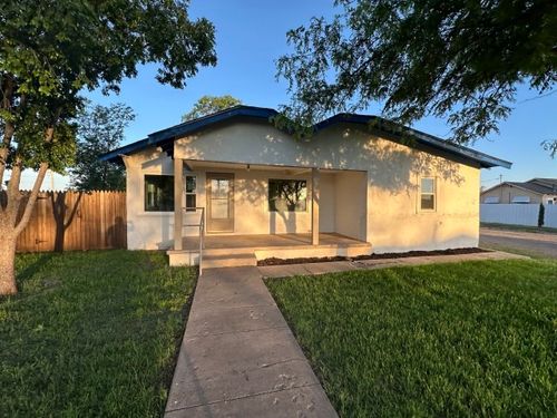 313 Avenue F, Hereford, TX, 79045-4425 | Card Image
