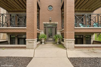 GS - 4541 N Malden Street, Condo with 2 bedrooms, 2 bathrooms and 2 parking in Chicago IL | Image 2