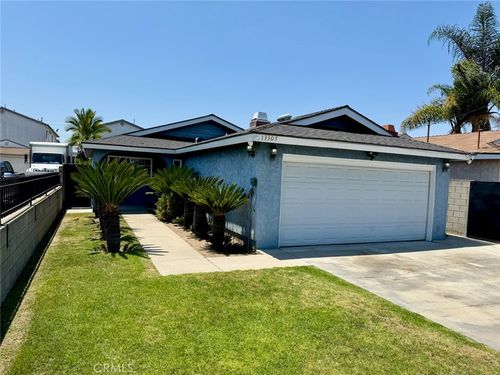 13305 Cordary Ave, Hawthorne, CA, 90250-6115 | Card Image