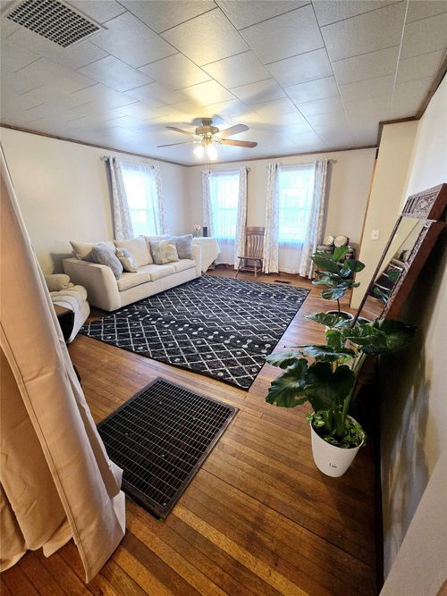 153 Jersey Ave, Port Jervis, NY, 12771-2609 | Card Image