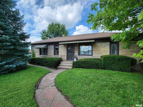 1329 14th Ave, Fulton, IL, 61252-1170 | Card Image