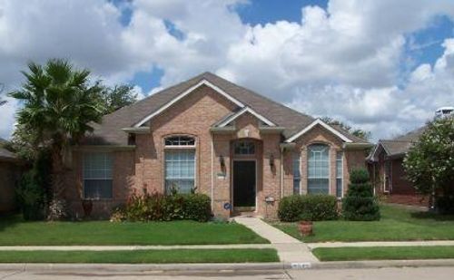 8609 Ironwood Dr, Irving, TX, 75063-7215 | Card Image
